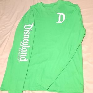 Disneyland Resort Long Sleeve in Lime Green Size XL